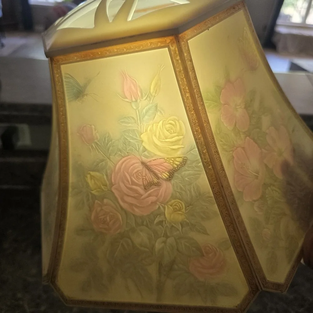 Vintage 1950's Celluloid Lithophane 6‎ Panel Floral Scene Lamp Shade